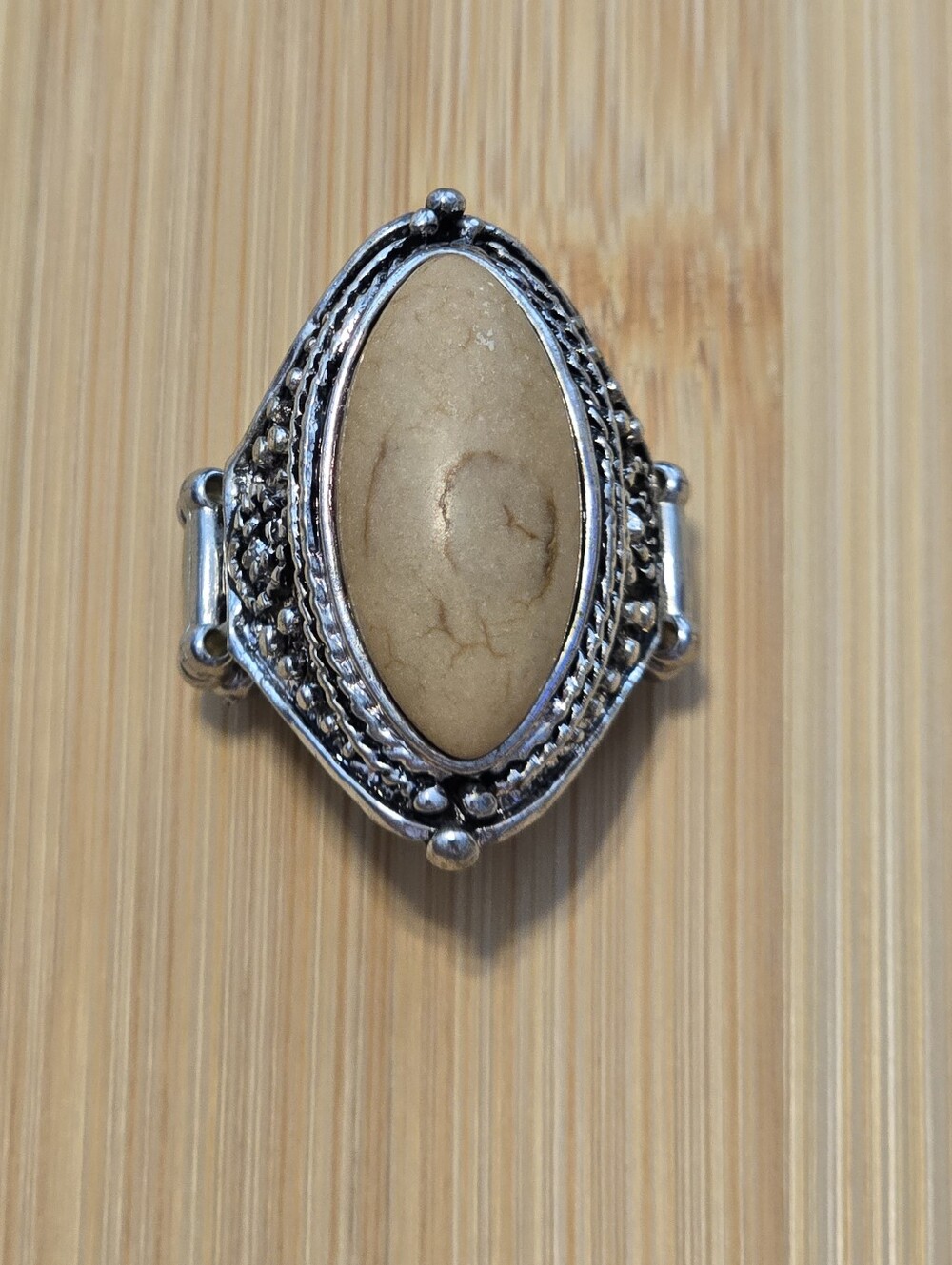 โ๏ธBoho Statement Ring with Natural Stone Detailโ๏ธ